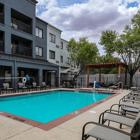 Courtyard El Paso Airport Hotell Exteriör bild